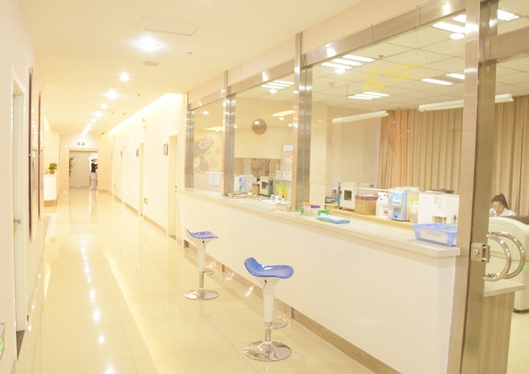 新疆烏魯木齊大西北醫(yī)學(xué)美容醫(yī)院檢測評估中心