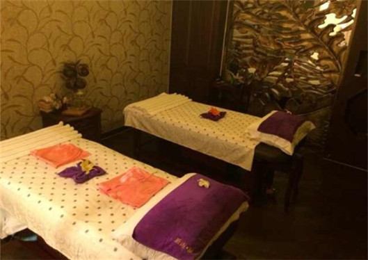 丹東新運(yùn)醫(yī)療美容診所美容治療室