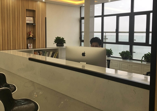 新疆王蛟醫(yī)療整形美容導醫(yī)臺