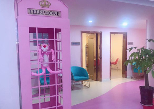 ?？邬i愛醫(yī)療美容醫(yī)院院內(nèi)一角