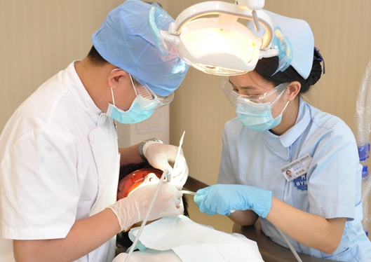 三亞泰康拜博口腔醫(yī)院診療室