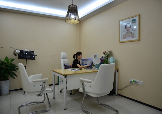 株洲愛思特醫(yī)療美容門診部商談室