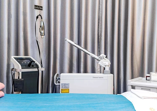 沈陽(yáng)創(chuàng)美薈醫(yī)療美容門(mén)診部激光美膚室