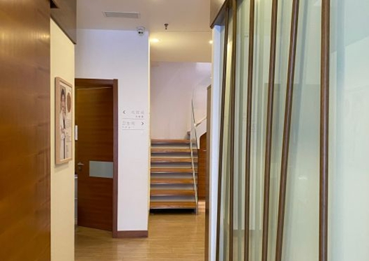 沈陽(yáng)和顏美帕連鎖旗艦店走廊