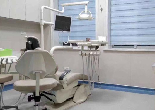 榮成卓雅口腔醫(yī)療設(shè)備