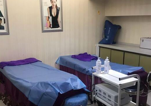 惠州鵬愛醫(yī)療美容醫(yī)院皮膚護(hù)理室