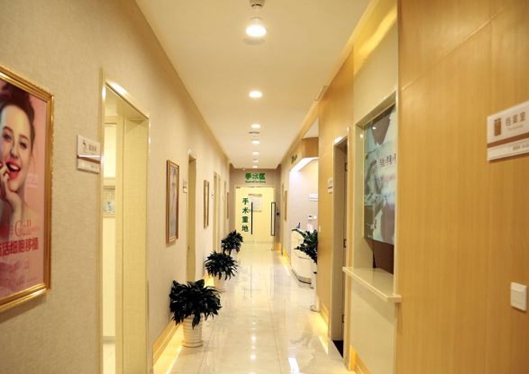 天津博萊美醫(yī)療美容門診部走廊
