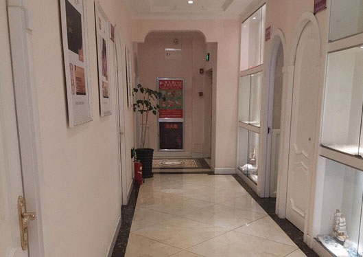 西寧澳麗醫(yī)療美容整形減肥中心走廊