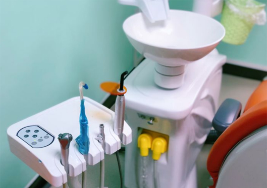 蓬江江門釗強(qiáng)口腔診所診療器械