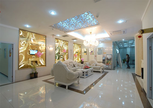 長沙鵬愛醫(yī)療美容醫(yī)院等候區(qū)