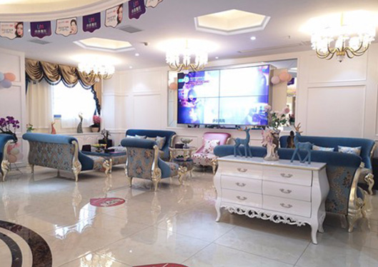 湖南長沙你美醫(yī)療美容醫(yī)院休息區(qū)