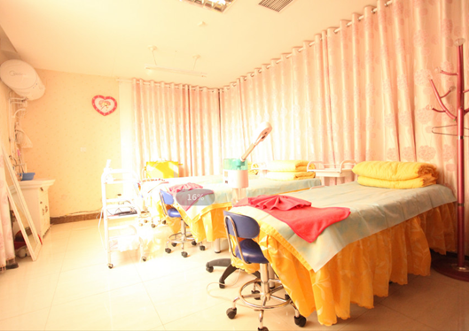 南陽(yáng)芘麗芙時(shí)光醫(yī)療美容門(mén)診部皮膚診療室