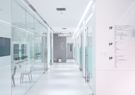 天津市海德堡聯(lián)合口腔醫(yī)院走廊