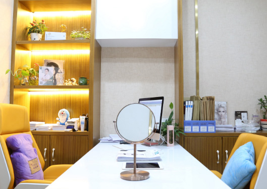 成都軍大整形美容醫(yī)院面診室